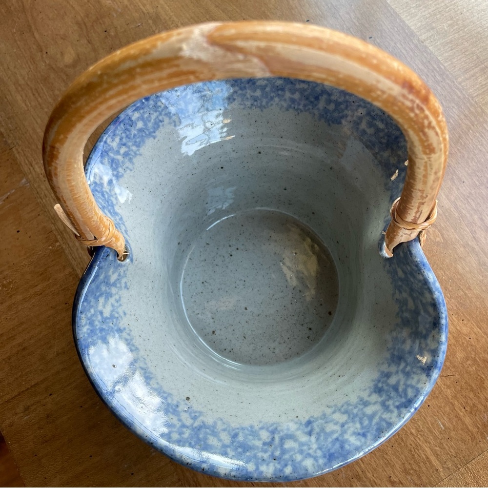 Jepson Studio Hand Crafted Blue and Gray Pottery Basket with Heart & Handle - Picture 9 of 13